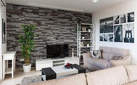 O'Lord - Luxury Sea View Apt Near Old Town